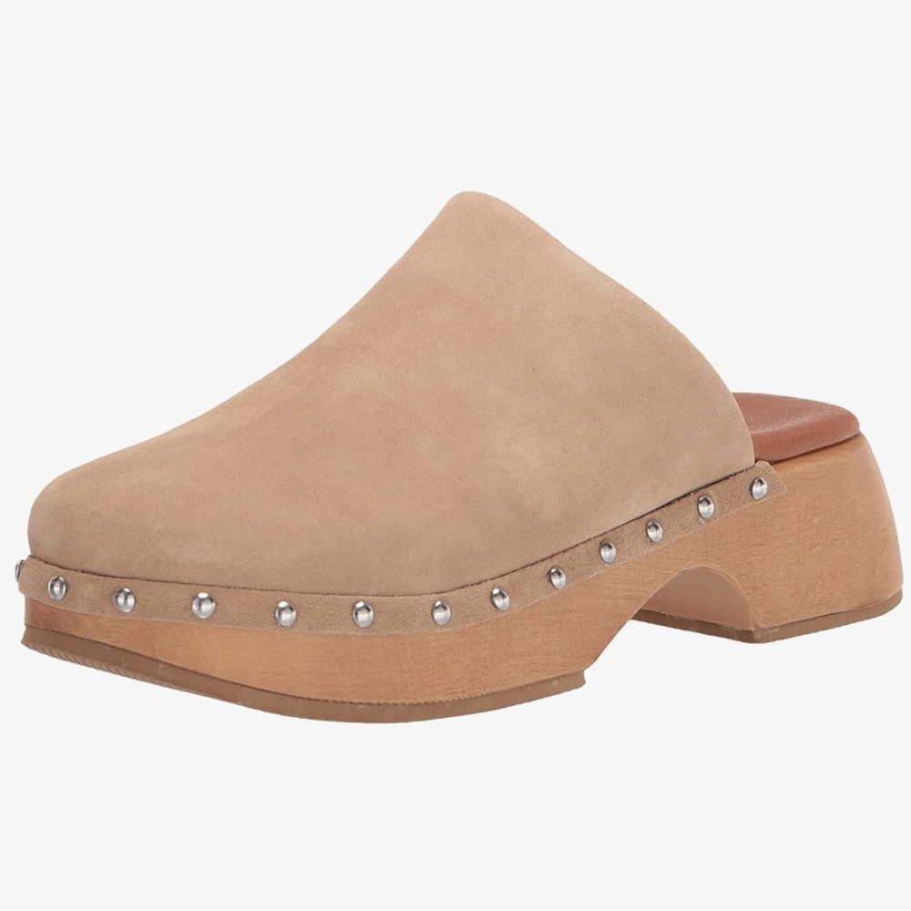 Musse & Cloud Tan Suede Mules with Studded Detail